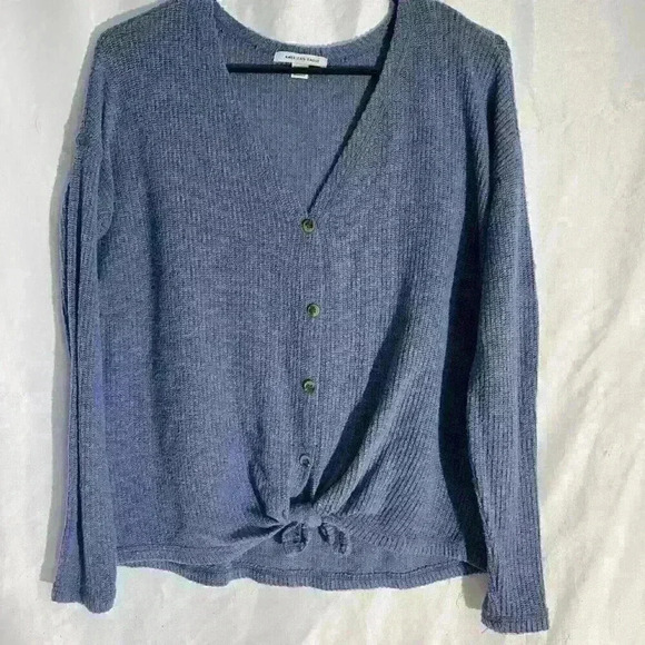 American Eagle Knit Button Up Sweater Size XS/ Periwinkle - Picture 5 of 7